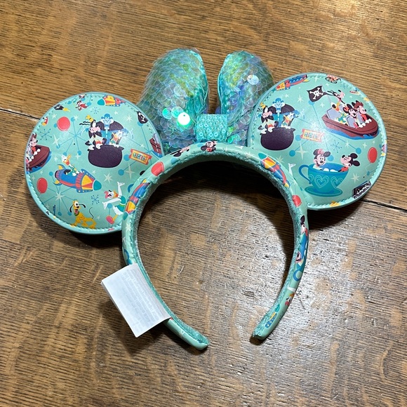 Lounge-fly Disney play in the parks backpack and ears NWOT - Picture 9 of 9